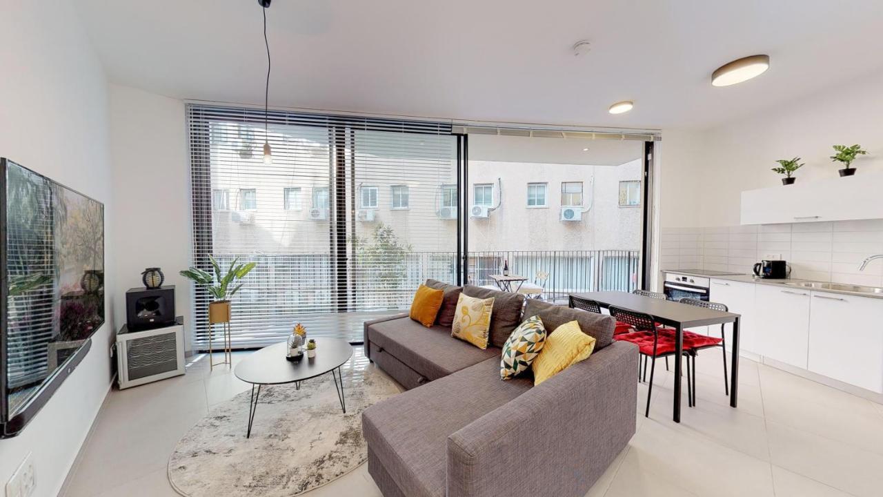 Comfortable Apartment With Balcony By Holyguest Tel Aviv Luaran gambar