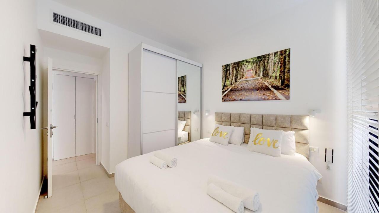 Comfortable Apartment With Balcony By Holyguest Tel Aviv Luaran gambar