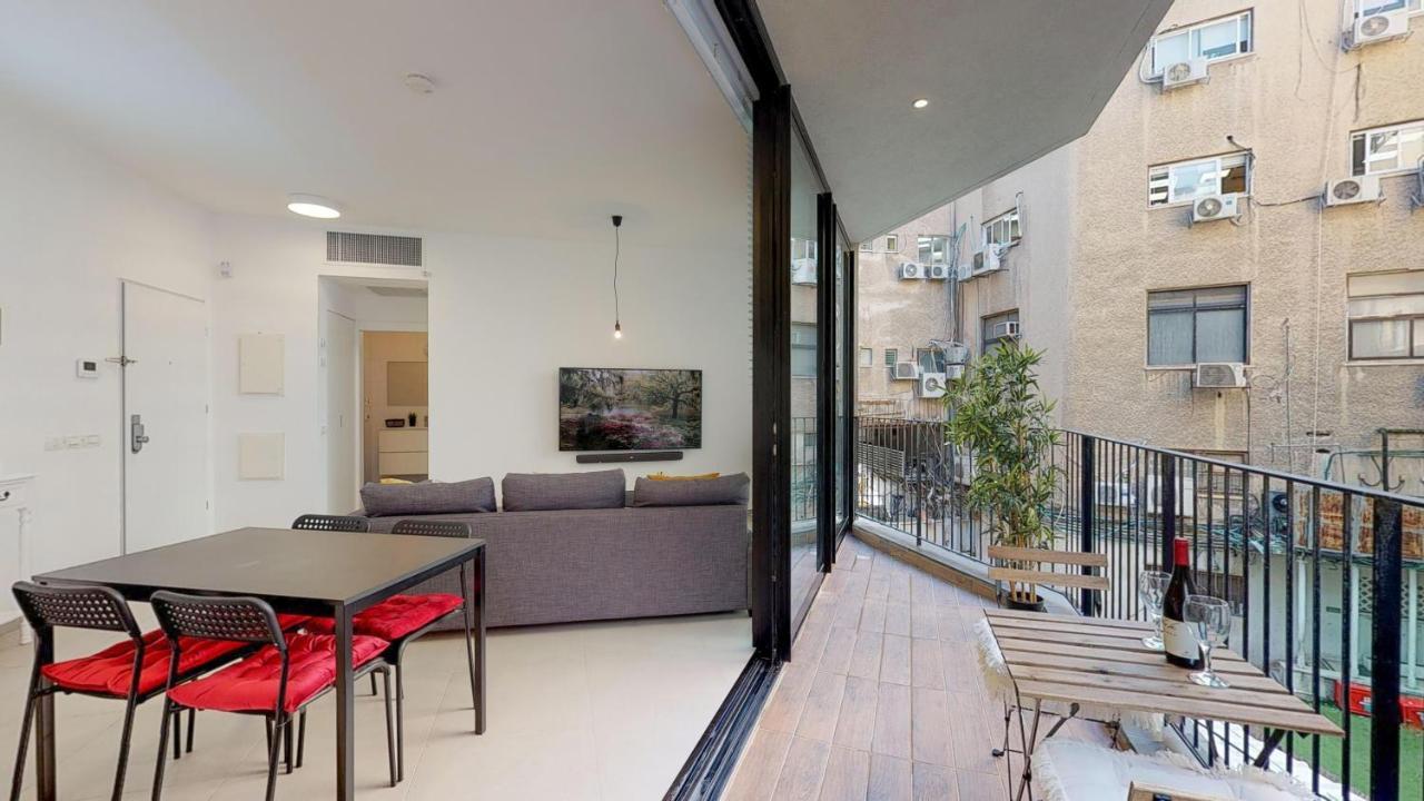 Comfortable Apartment With Balcony By Holyguest Tel Aviv Luaran gambar